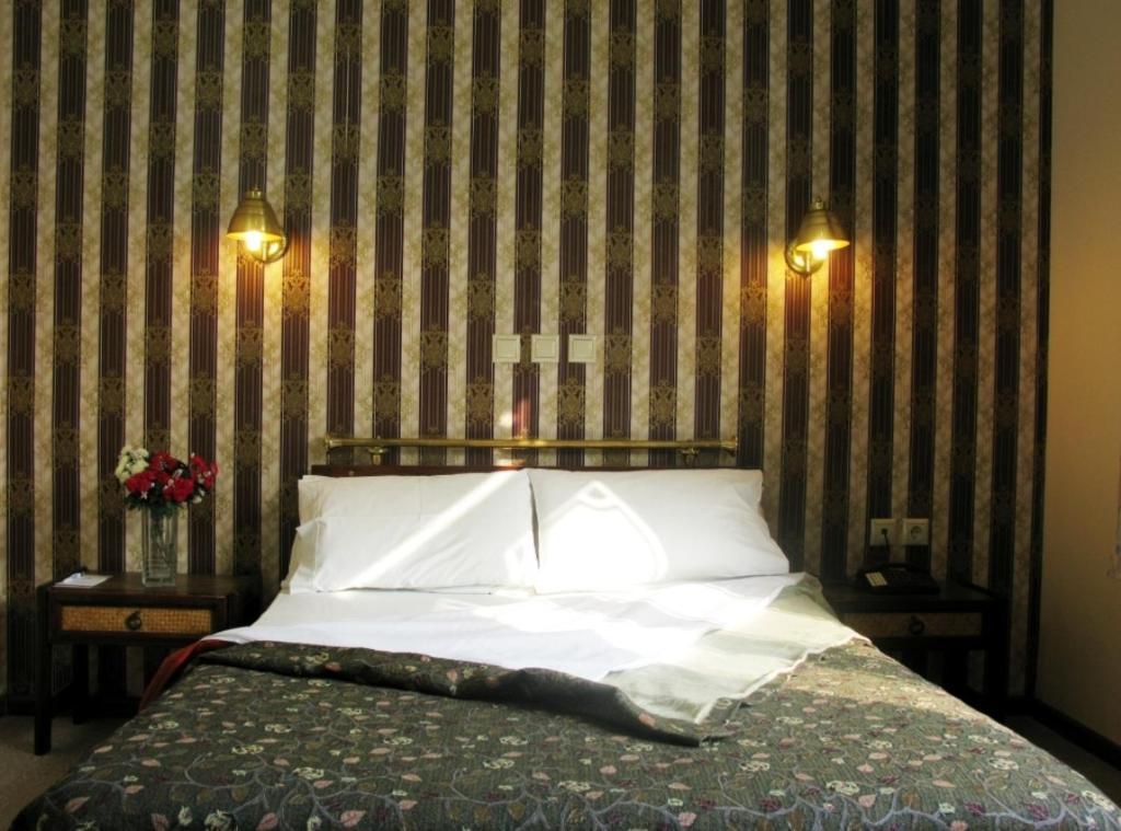 Olympos Hotel Komotiní Bilik gambar
